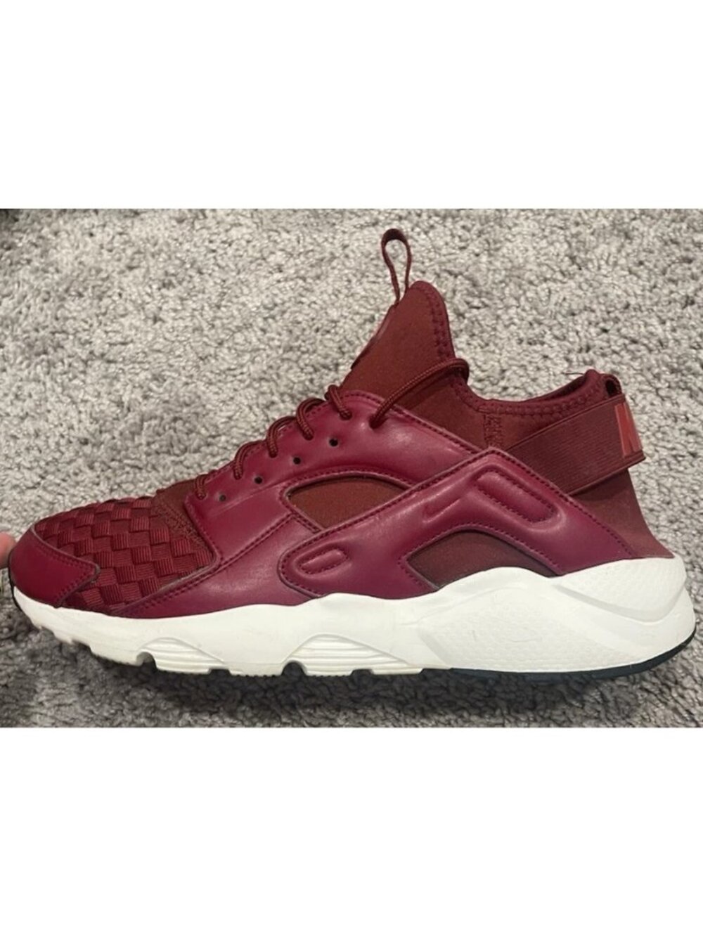 NIKE AIR HUARACHE RUN ULTRA SIZE 10.5 TEAM RED GYM RED SAIL BLACK 875841 602
